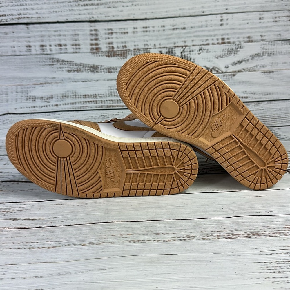 Nike Air Jordan 1 Retro High OG Praline Women’s - Picture 7 of 7